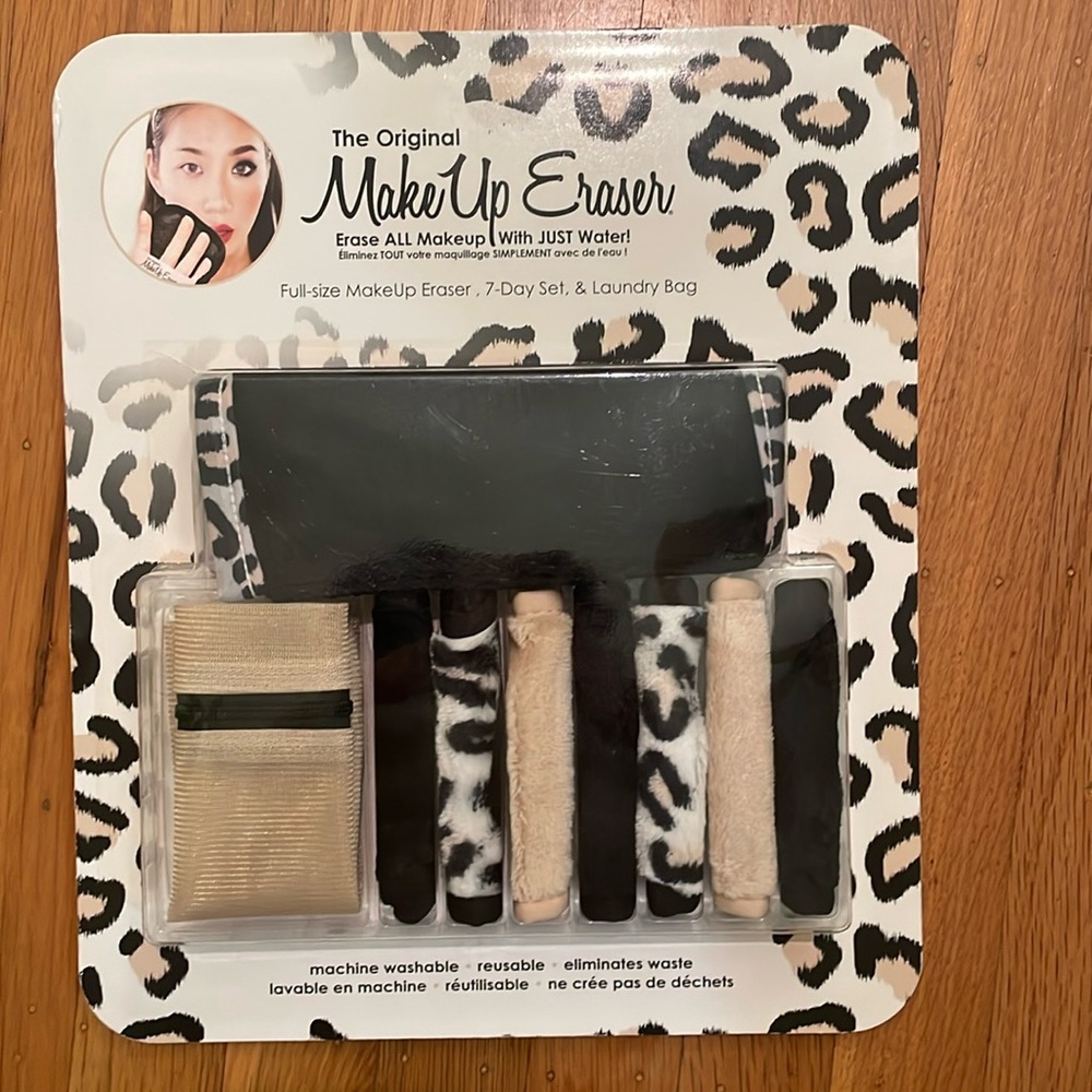 The Original Makeup Eraser Cloths & Laundry Bag